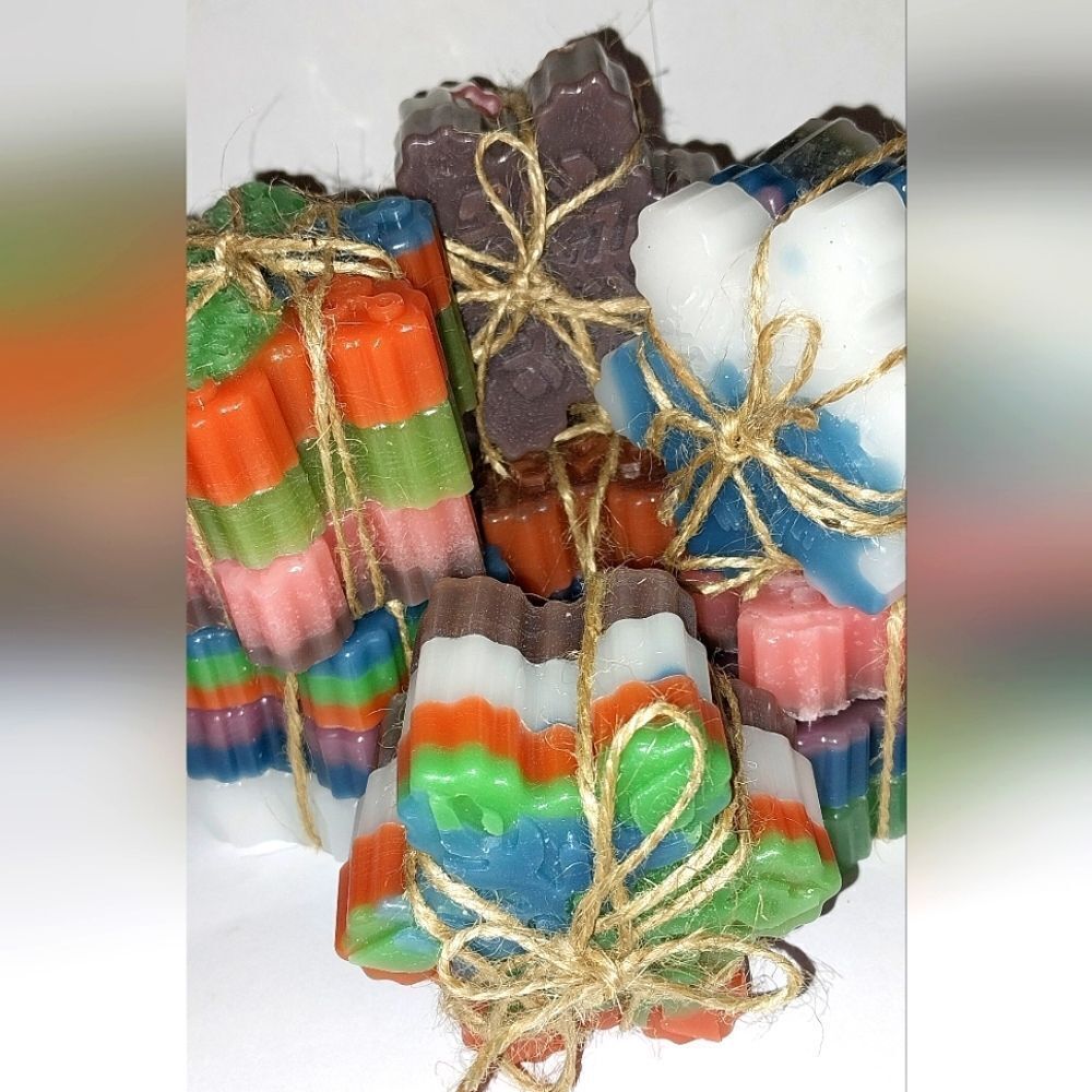 Hand crafted snowflake 3piece waxmelts from our Winter Wonderland collection - Picture 4 of 9